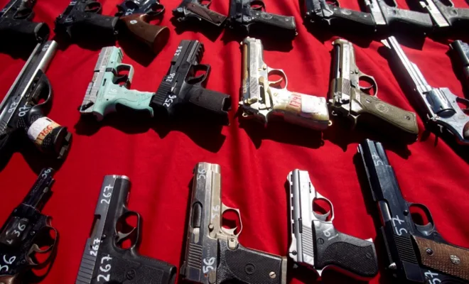 México confisca 50,000 armas de contrabando; 70% provenientes de Estados Unidos
