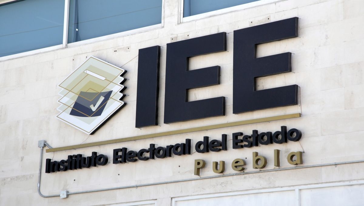 IEE de Puebla aprueba solicitudes y organiza debates para proceso electoral