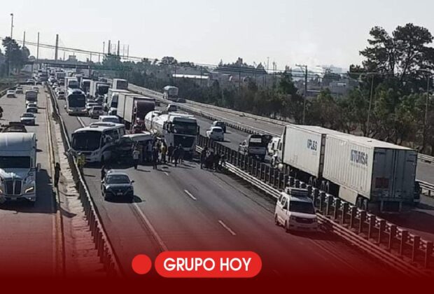Accidente en la carretera México-Puebla: 11 personas lesionadas, incluyendo cuatro menores