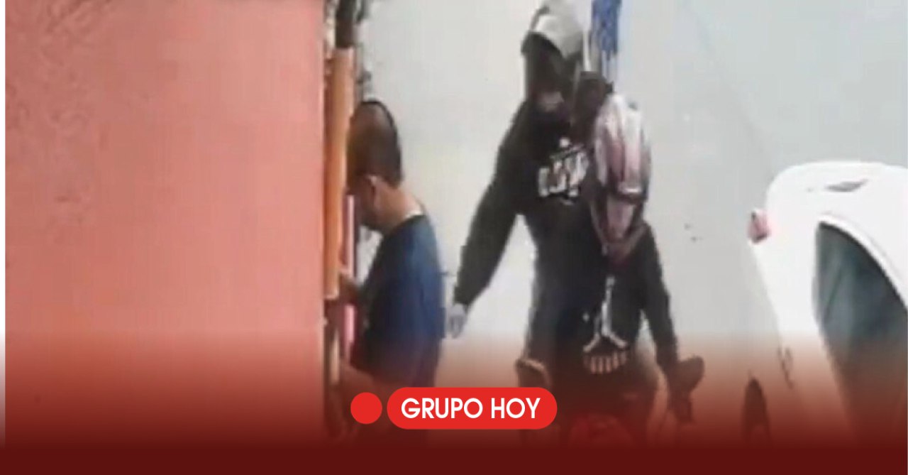 Ladrones le roban