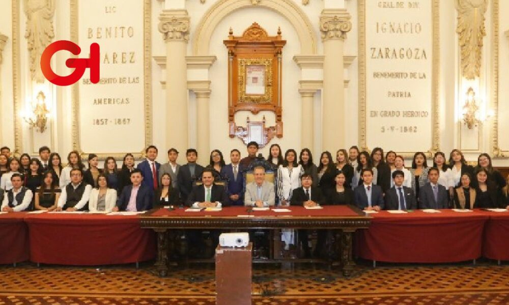 Pepe Chedraui impulsa la participación juvenil a través del Cabildo Universitario