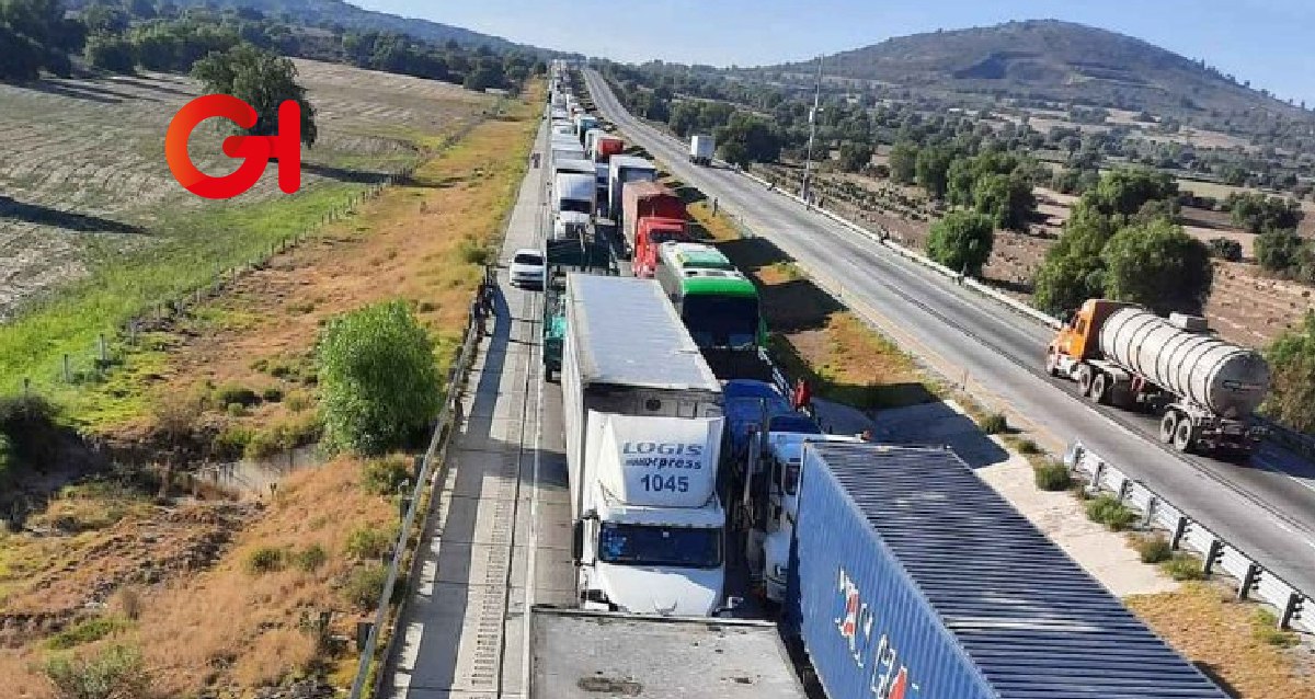 Ejidatarios bloquean el Arco Norte, piden indemnización por sus tierras